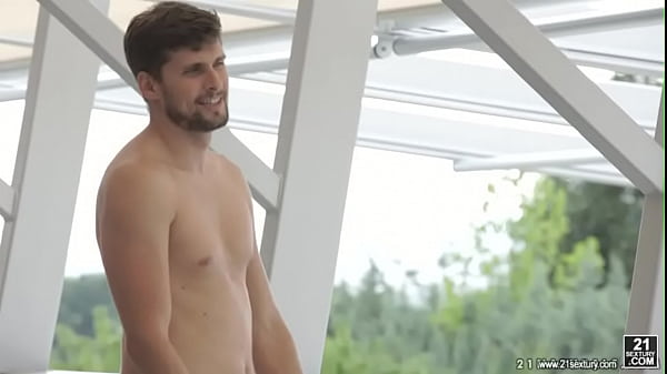 Nonton Max Fonda And Katy Hill Are Having A Perfect Moment Together thumbnail