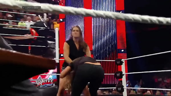 Nonton Wwe Women thumbnail