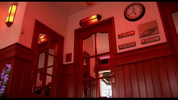 Nonton Fatty With Huge Pantoons Gets It thumbnail