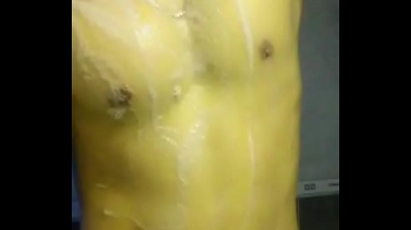 Tắm nude 