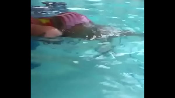 Cherokeedass In The Pool Dancing Bachata thumbnail