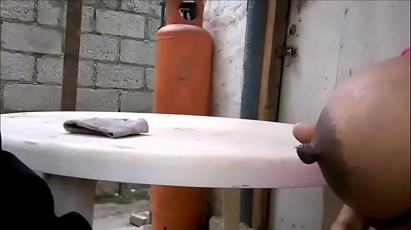 Mamando Tetas Rico. thumbnail