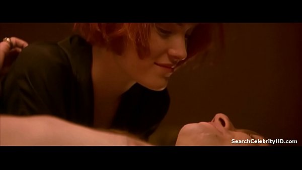 Nonton Lara Flynn Boyle In Mobsters 1991 thumbnail