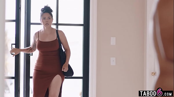 Nonton Wedding Planner Fucked By Husband To Be Because She Was Just Too Hot thumbnail