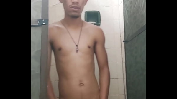 Gozando na ducha 