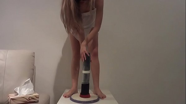 Nonton Young Lady Enjoying Large Penetrations! Part 1 thumbnail