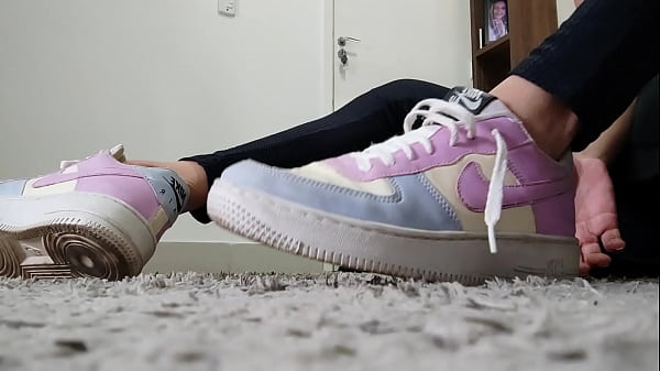 Meus Pezinho Ap&oacute;s O Treino thumbnail