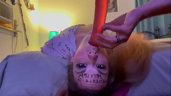 Nonton Princess Throats A Double-sided Dildo thumbnail