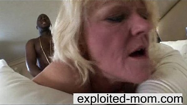 Nonton 70 To 80 Yr Old Granny Gets B. Anal Huge Cock Sex thumbnail