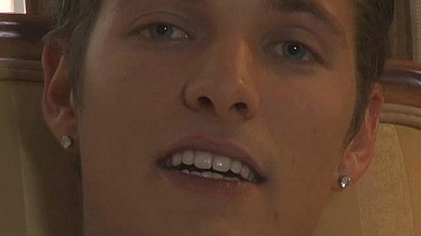 Logan Parks Solo Play thumbnail