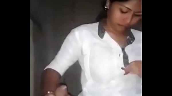 Nonton Muslim-girl-ki-uncut-lund-se-chudai thumbnail