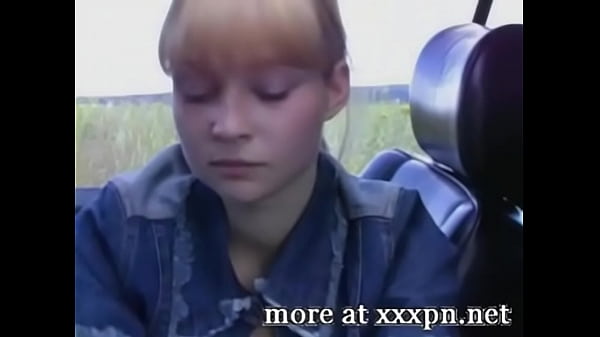 girlfrind sucking in the car and outdoor 