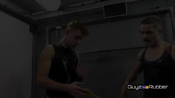 Guyzin2rubber, Wet Suits To Rubber thumbnail