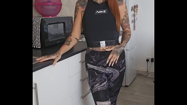 Pee Desperation In My Leggings thumbnail