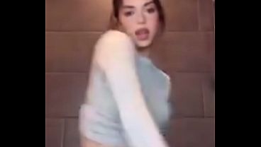 Nonton Cuz Ohh You Could Have Anybody You Wanted To But I&rsquo;m Begging You thumbnail