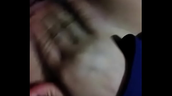 Ella se masturba y me env&iacute;a por Whatssap 