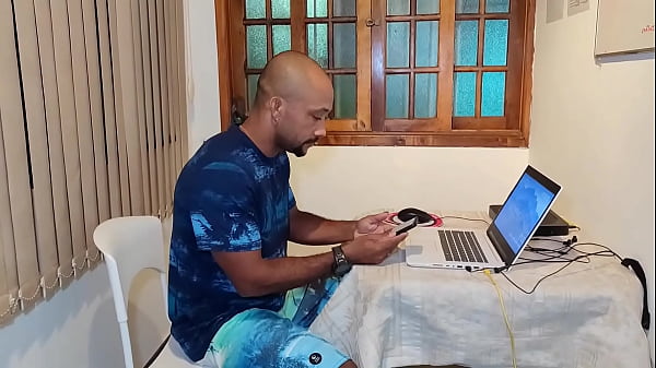 Nonton Deixei Meu Amigo Sair De Casa E Fui Ar A Mulher Dele thumbnail