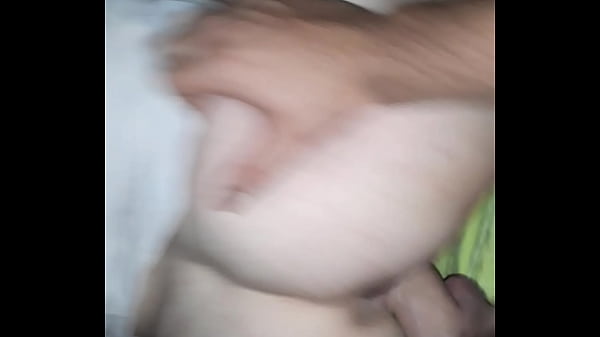 Pau gostoso gozando na safada 