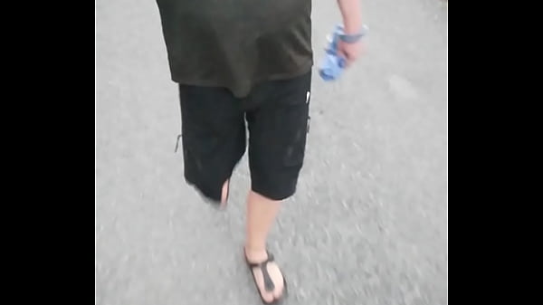 Morgens mit Nylonf&uuml&szligen in Birkenstocks unterwegs