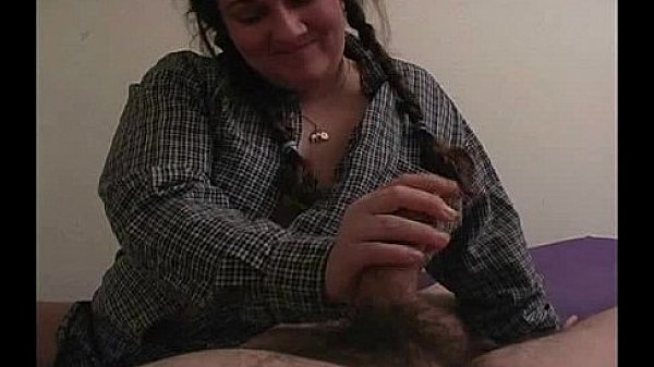 Nonton Amateur Bbw Milf Handjob thumbnail