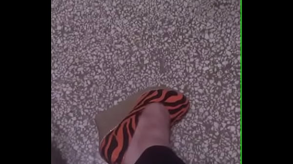 Nonton &mu;&pi;&alpha;&lambda;&omicron;&nu;&iota;&alpha; Me &gamma;&omicron;&beta;&epsilon;&sigma; thumbnail