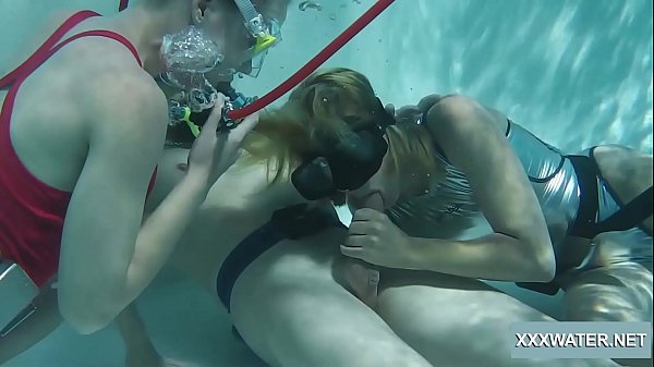 Eduard Fucks Two Hotties Underwater thumbnail