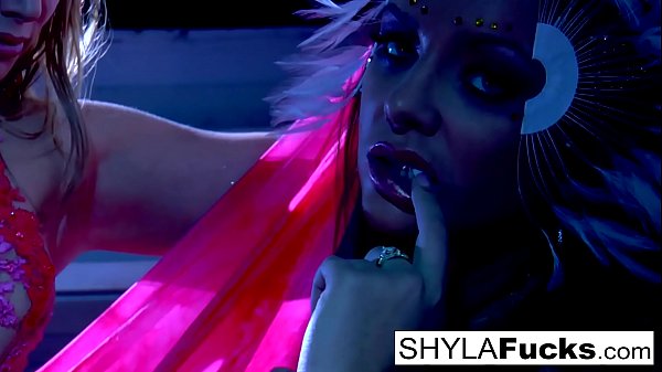 Ho Lesbians Love To Fuck thumbnail