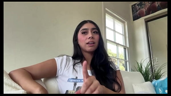 Violet Myers Behind The Scenes Interview Talking About Her Career thumbnail