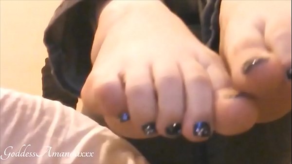 Nonton Teasing You With My Pretty Toes thumbnail