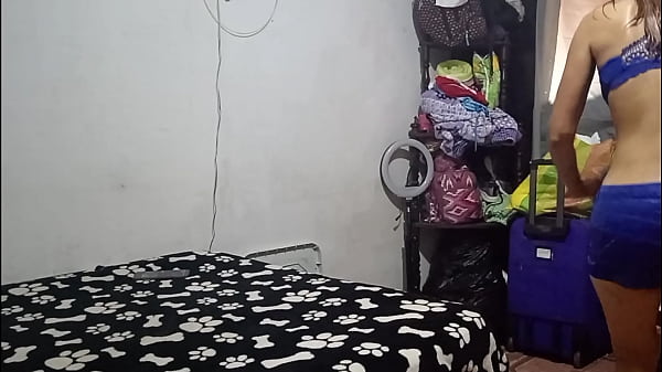 Play MP4 - Conoc&iacute; a una chica f&aacute;cil en el carnaval&comma; le tire agua y se me par&oacute; la verga&period; &iexcl;La folle sin conclerla&excl;