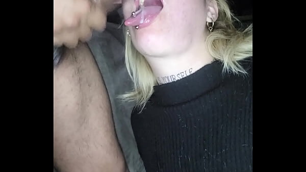 Aquí_ en casa es así_ el hombre manda la mujer obedece