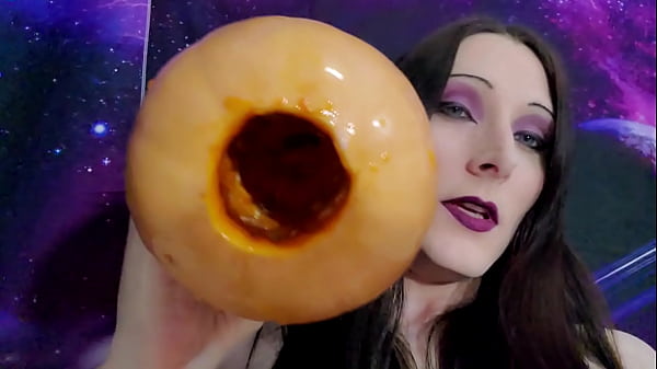 Tranny With Nice Cock Fucks A Butternut Squash thumbnail