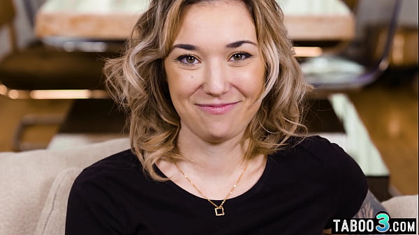 Nonton Shaggy Titted Blonde Slut Making Porn On A Huge Cock thumbnail