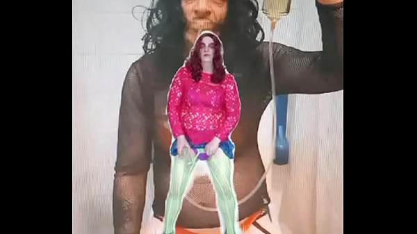 Sissy Likes Pissing thumbnail