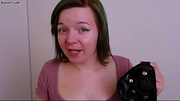 Tinder Date Breaks Out The Strap On thumbnail