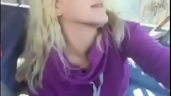 Lady driver sucking passengers cock 