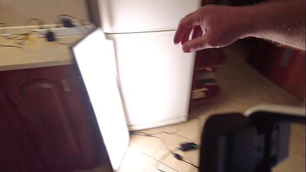 Play MP4 - Lucky old dude gets a blowjob from beauty blonde