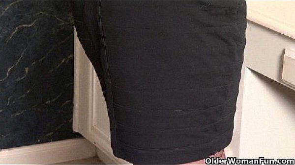 America's Hottest Milfs In Pantyhose Collection thumbnail