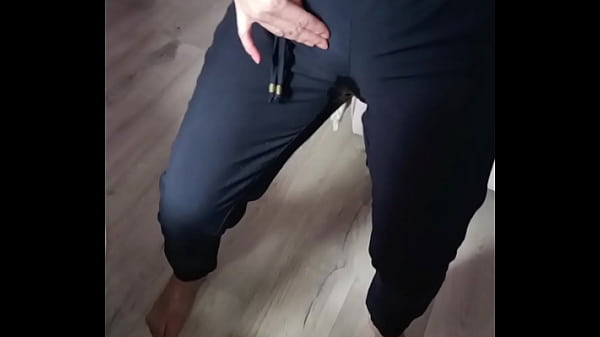 Weting Pants Belly Button Fetish thumbnail