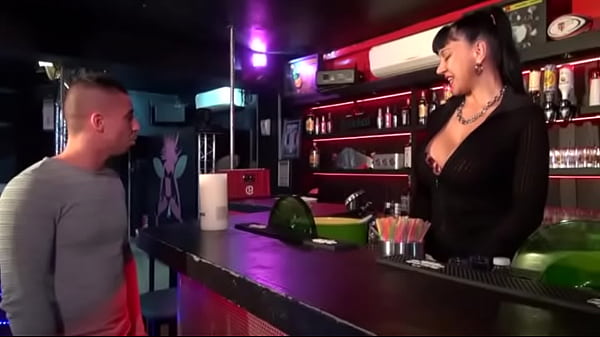 Nonton A Huge Boobed Mature Cougar Barmaid Hiring Young People By Getting Banged And Facialized thumbnail