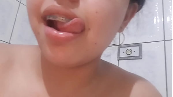 Morena cachorra querendo rola 