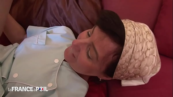 Christopher Baise La M&egrave;re Nympho De Son Meilleur Pote! thumbnail