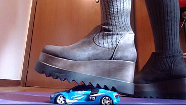 90s CRUSH POWER: Nicoletta Crushes Everything Under Her Platform Boots video thumbnail