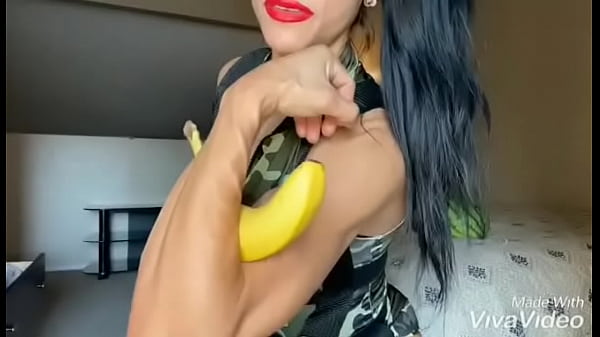 Nonton Miss Marcie - The Fruit Crusher (get The Clip At Dreamscumtrue Stores On Manyvids, Iwantclips) thumbnail