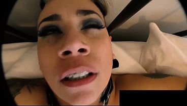 Nonton Bed Bondage Fucking Squirting Squealing Orgasms thumbnail