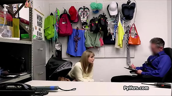 Nonton Fucking Herself With The Dildo She Just Stole thumbnail