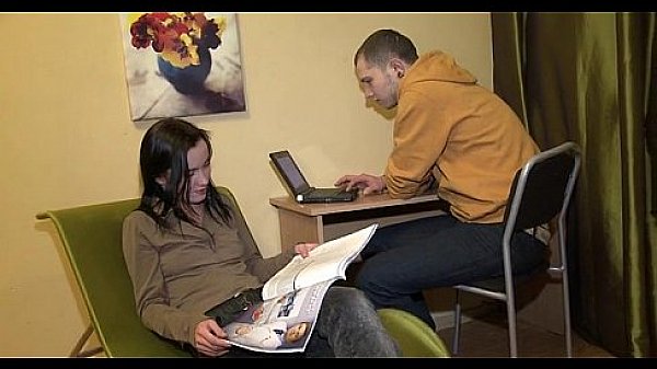 Nonton Just Stare At Her Playing thumbnail