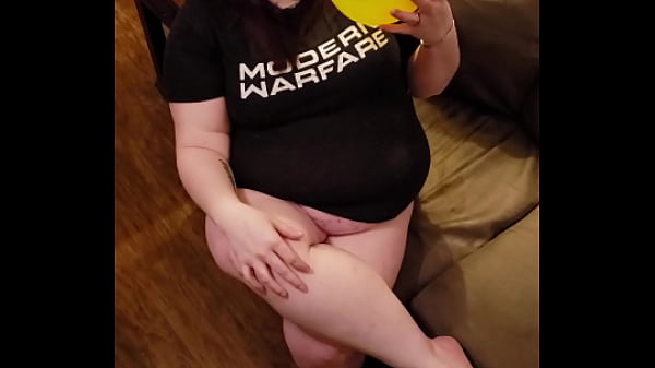 Balloon Fetish - My First Ever Blow To Pop (new Looner) thumbnail