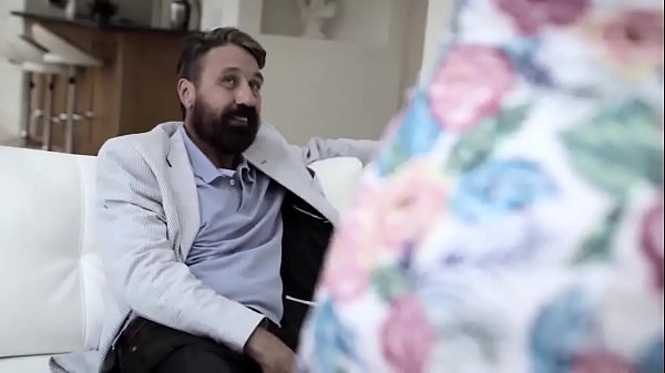 Nonton Teen Blonde Persecuted For Her Step-uncle thumbnail