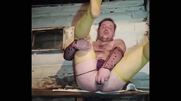 Разнёс свою анальную дырку огромным черным членом! thumbnail